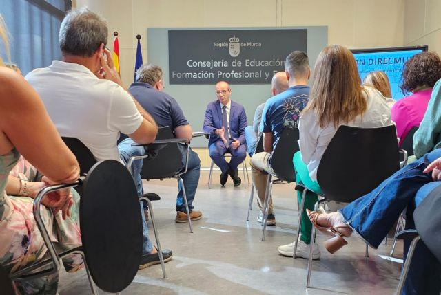 El consejero de Educación mantiene un encuentro de Direcmur para hacer balance del inicio de curso en Infantil y Primaria - 1, Foto 1