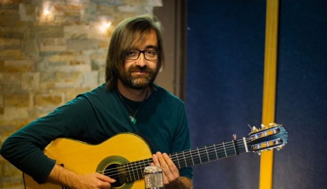 Bienve Campoy, guitarrista de Noise Box, muestra su faceta más flamenca e intimista con Tarde de sábado y Aquellas flores - 1, Foto 1