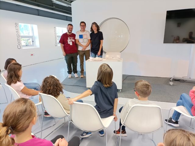 El Centro Párraga acoge el taller de creación de marionetas de papel del Festival Internacional de Teatro de Títeres - 1, Foto 1