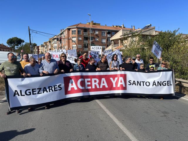 Guerrero: Es lamentable que el PP de Ballesta haya borrado de un plumazo la inversión para la acera que va a conectar Algezares y Santo Ángel - 1, Foto 1