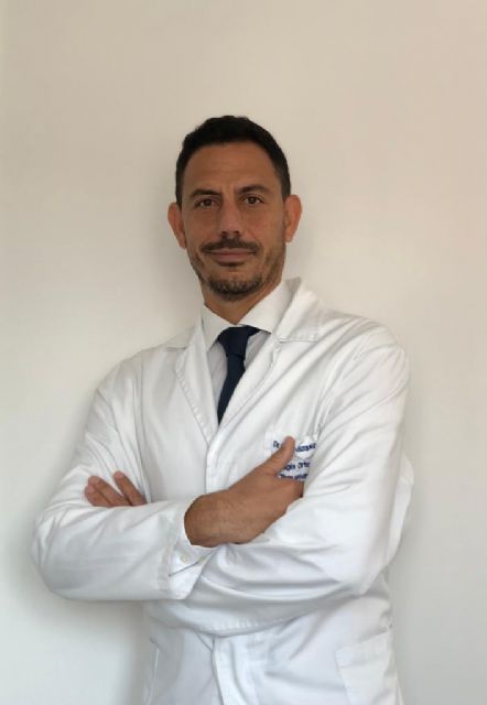 El doctor Claudio Vázquez Colomo del Hospital Vithas Almería, uno de los 50 mejores médicos de España, según los 'Top Doctors Awards' - 1, Foto 1