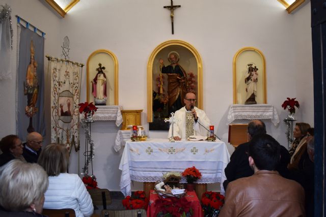 El barrio de San Pedro disfruta de una misa de Reyes Magos cantada por la campana de auroros torreña - 3, Foto 3