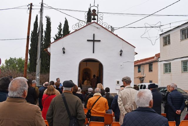 El barrio de San Pedro disfruta de una misa de Reyes Magos cantada por la campana de auroros torreña - 5, Foto 5