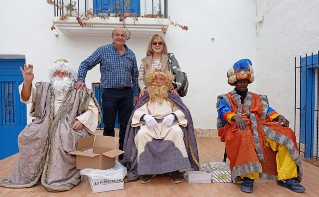 Perín congregó a más de mil personas y repartió setecientos regalos y treinta kilos de dulces en su Cabalgata Campera - 4, Foto 4