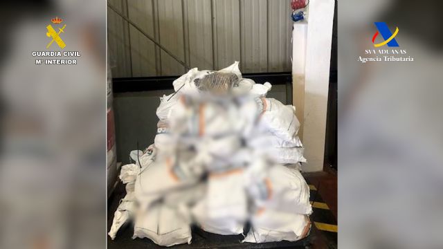 Incautados 560 kilos de hachís ocultos en un contenedor de ropa usada con origen Gran Canaria - 3, Foto 3