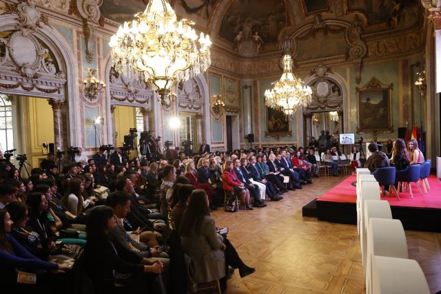 Su Majestad la Reina participa en el Día de Internet Segura 2024, organizado por INCIBE, junto a más de 60.000 escolares - 3, Foto 3