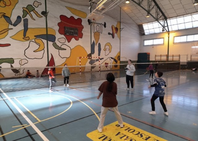 Los centros CEIBAS Guadalentín, ÍES Juan de la Cierva y CES Reina Sofía se clasifican para la Fase Sur de Bádminton, Foto 1