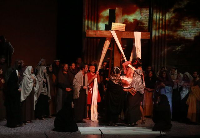 Estreno triunfal de Jesús de Nazaret en el Víctor Villegas - 2, Foto 2