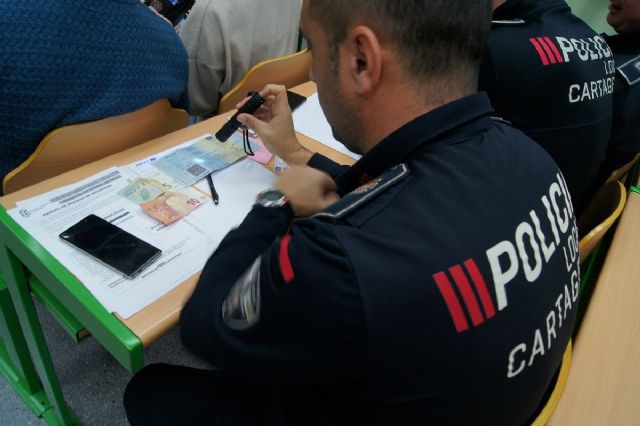 La ESPAC imparte un curso de falsedad documental para policias locales - 1, Foto 1