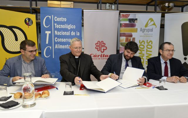 López Miras preside la firma de los convenios de colaboración entre Cáritas, Agrupal y el Centro Tecnológico Nacional de la Conserva - 1, Foto 1