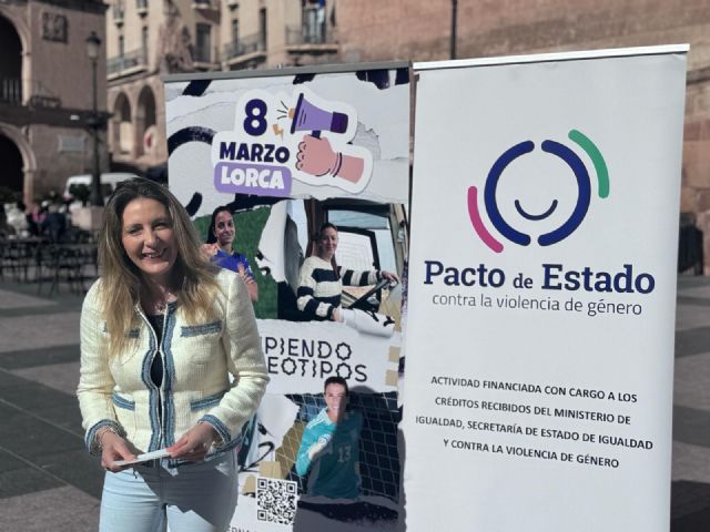 José Antonio Sansegundo, Elisa Campoy y el IES San Juan Bosco premiados por el Ayuntamiento por su contribución a favor de la igualdad - 1, Foto 1