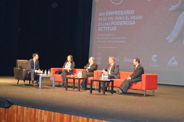 Actitud, constancia y preparación, pautas para alcanzar el éxito empresarial - 1, Foto 1