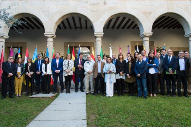 La Comunidad muestra en una cumbre autonómica sobre participación ciudadana sus experiencias en materia de presupuestos - 1, Foto 1