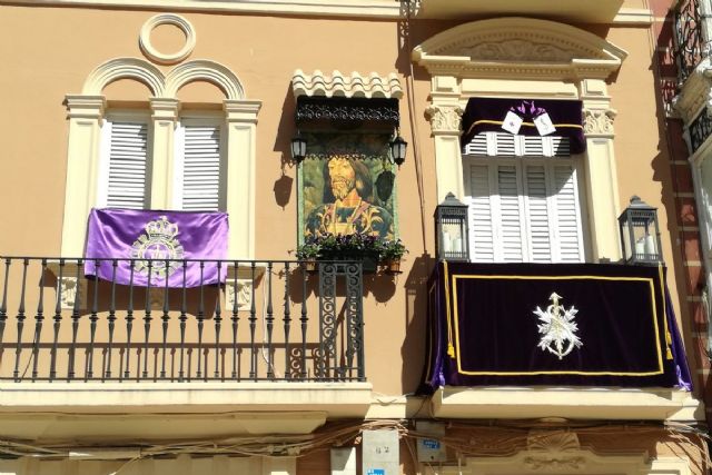 Diez balcones, fachadas y escaparates de Cartagena lucirán engalanados por Semana Santa - 1, Foto 1