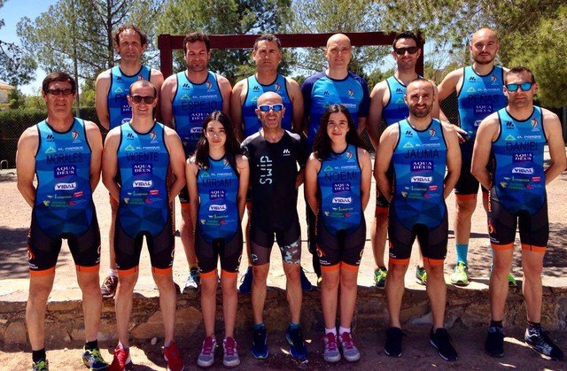 El club Totana Triathlon da comienzo a la temporada de triatlones con la presentación de la nueva equipación y componentes, Foto 5