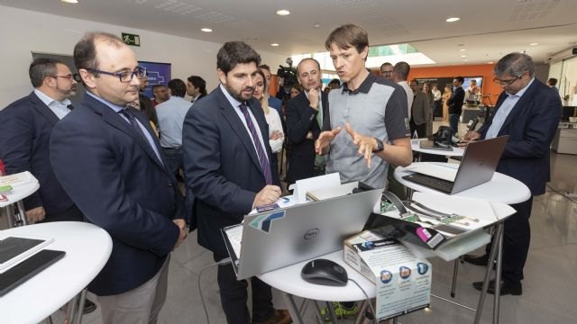 La Región de Murcia es la tercera comunidad que más redujo el paro en abril - 1, Foto 1