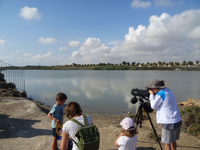 El Parque Regional Salinas de San Pedro celebra el Día Mundial de las Aves Migratorias con dos puntos móviles de avistamiento - 1, Foto 1