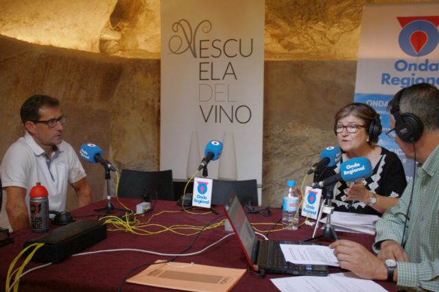 Onda Regional emite en directo desde la Escuela del Vino - 3, Foto 3