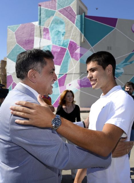 Un mural de 400 metros cuadrados homenajea a Carlos Alcaraz en El Palmar - 2, Foto 2