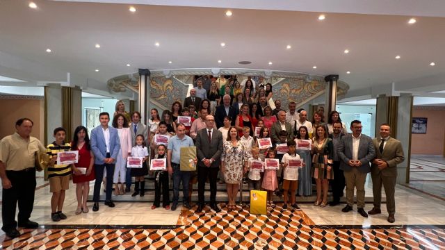 Medio centenar de centros de primaria participan en el concurso ‘Dibuja tu rincón favorito de la Región de Murcia’ - 1, Foto 1