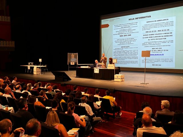 El Servicio de Estadística imparte charlas formativas a los miembros de las 533 mesas electorales del 9-J en el municipio de Murcia - 2, Foto 2