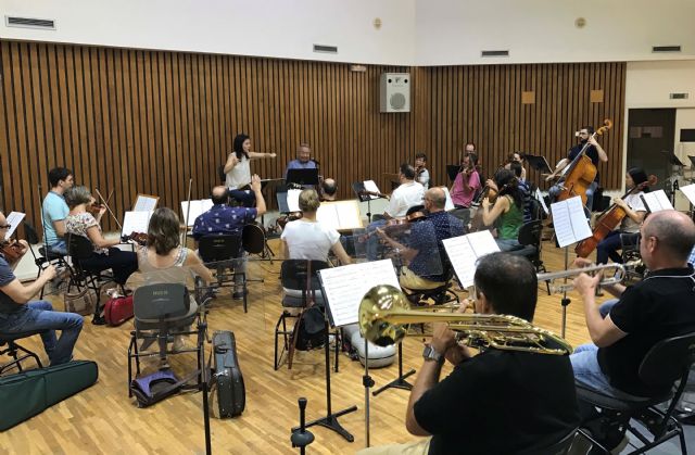 La Orquesta Sinfónica de la Región acompaña a Rafael Basurto, de Los Panchos, en el Certamen de Tunas del Barrio del Carmen - 1, Foto 1