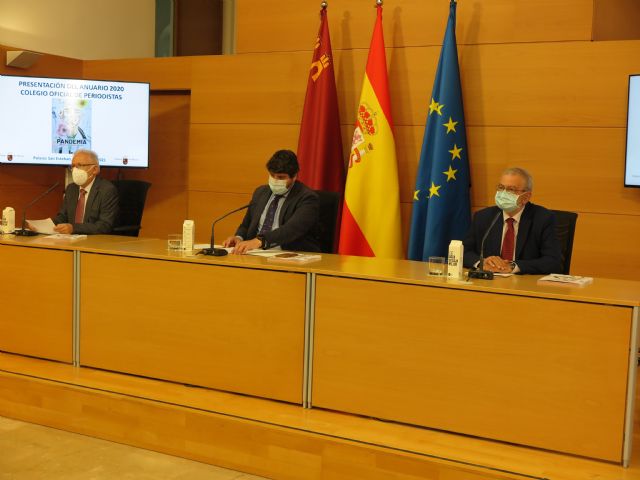 Alberto Castillo destaca la labor esencial de los medios de comunicación durante la crisis sanitaria en la presentación del anuario del Colegio de Periodistas - 2, Foto 2