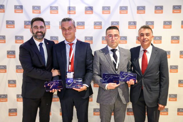 Terratrucks, galardonado como mejor concesionario a nivel nacional por Ford Trucks España - 1, Foto 1