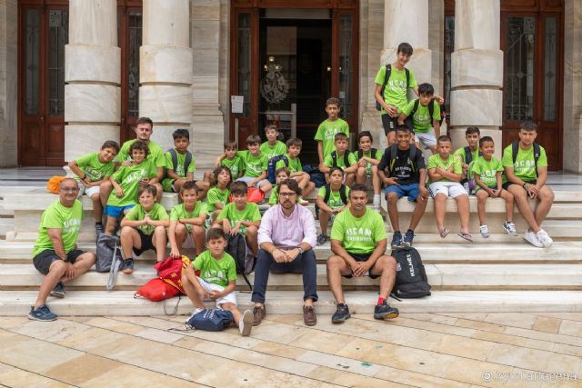 Los participantes del Campus Cartagena FC UCAM visitan el Ayuntamiento - 1, Foto 1