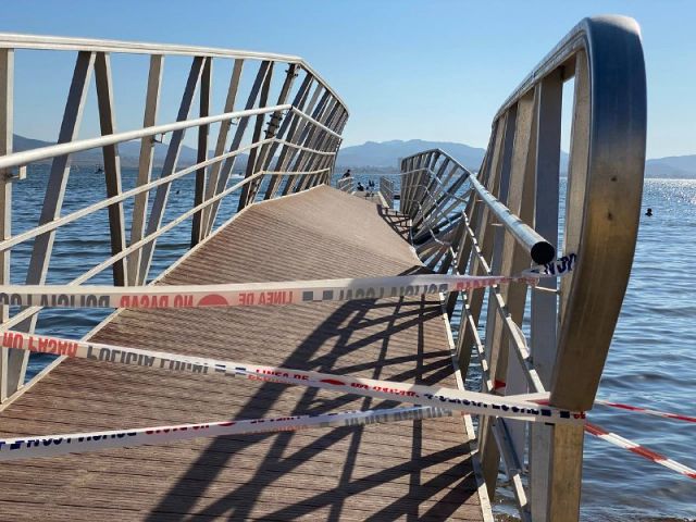 Chapuzas Arroyo: las inútiles pasarelas del Mar Menor se desploman - 2, Foto 2