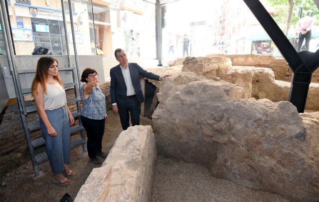 El Ayuntamiento adquiere y musealiza los restos de la Muralla hallados en las calles Santa Teresa y Sagasta - 1, Foto 1