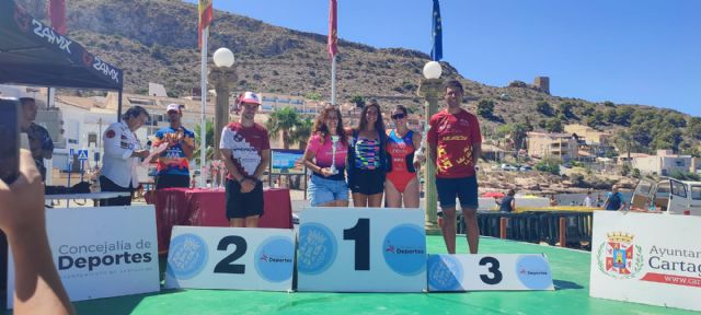 Daniel Plà y Elena Burruezo, campeones regionales de acuatlón en La Azohía - 1, Foto 1