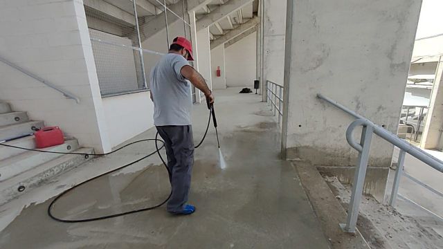 Limpieza integral en el estadio Francisco Artés Carrasco para su puesta a punto de cara al inicio de temporada el 10 de agosto - 2, Foto 2