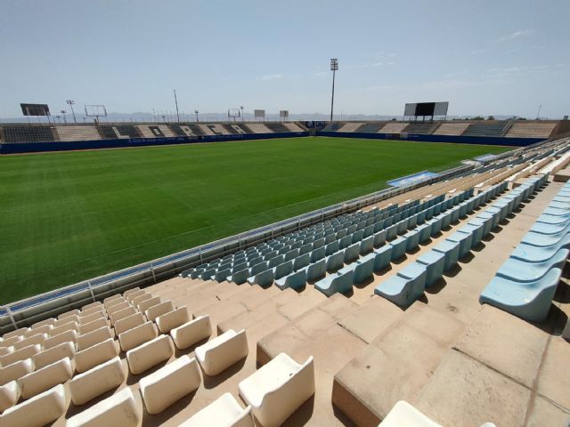 Limpieza integral en el estadio Francisco Artés Carrasco para su puesta a punto de cara al inicio de temporada el 10 de agosto - 3, Foto 3