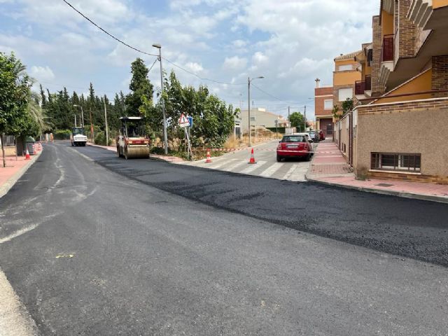 La calle Mar Menor y la avenida Juan XXIII de Cabezo de Torres refuerzan su seguridad con la mejora del pavimento - 3, Foto 3