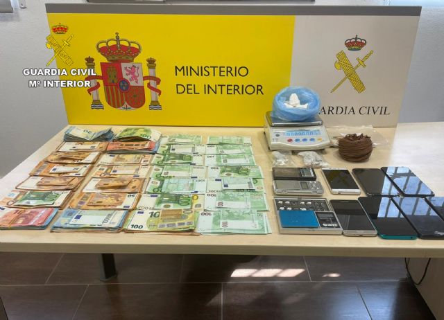 La Guardia Civil desmantela un pregunto supermercado de droga en un domicilio de Aledo - 2, Foto 2