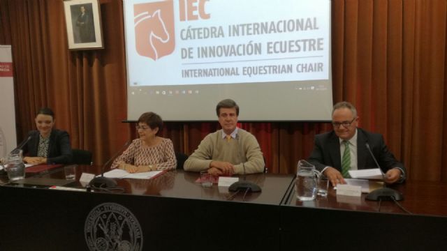 La Cátedra de Innovación Ecuestre de la UMU nace con proyección mundial - 1, Foto 1