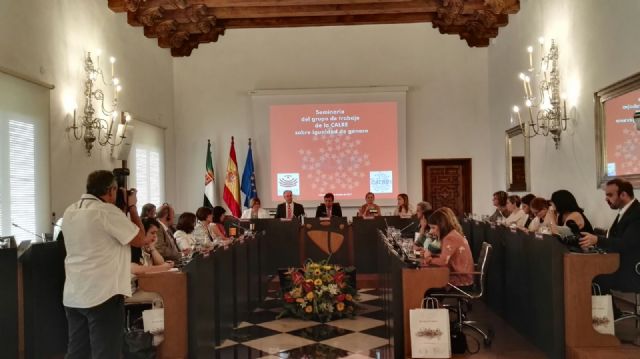 El Parlamento murciano potencia la igualdad de género - 2, Foto 2