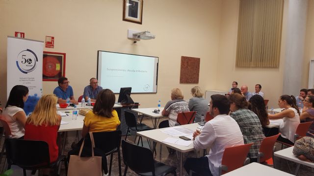 Hacienda se sienta en la Universidad, uniendo a profesionales y alumnos - 1, Foto 1