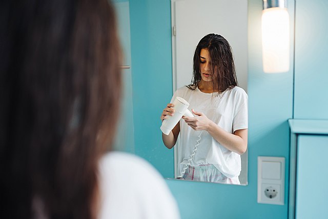 Más no es siempre mejor, los riesgos de aplicar demasiado calor al cabello - 1, Foto 1