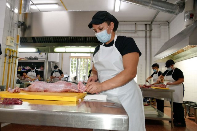 Finaliza la formación teórica del curso de Dependiente de Carnicería de la ADLE - 1, Foto 1