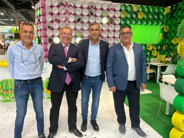 El edil de Agricultura destaca la importancia del producto aguileño en la Feria Fruit Attraction - 2, Foto 2