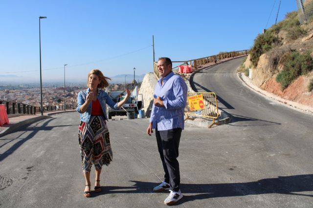 La circunvalación del Castillo de Lorca cambia de sentido tras la puesta en marcha del Vial de los Barrios Altos - 1, Foto 1