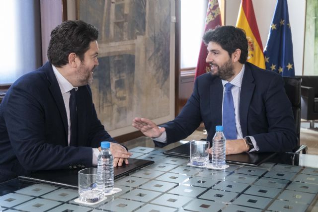 El presidente Fernando López Miras se reúne con el portavoz de Ciudadanos en la Asamblea Regional - 2, Foto 2