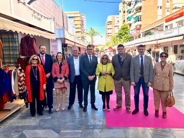 Murcia celebra su primera Feria de los Descuentos en la Avenida de la Libertad - 3, Foto 3