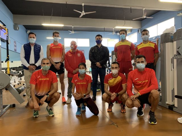 Los marchadores de la Selección de atletismo de España entrenan en San Javier - 1, Foto 1