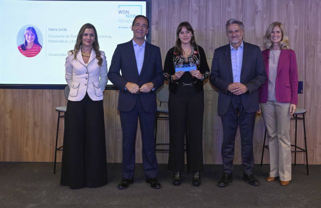 CaixaBank y Microsoft reconocen a la murciana María Jordá Muñoz con un Premio WONNOW a las mejores alumnas de grados STEM de España - 2, Foto 2