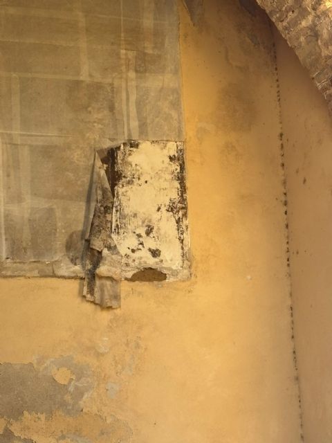 El PSOE de Lorca denuncia la incompetencia del Partido Popular en la restauración de las pinturas murales de San Ginés de la Jara en el Porche de San Antonio - 1, Foto 1