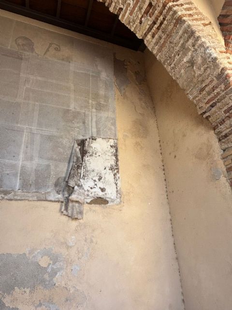 El PSOE de Lorca denuncia la incompetencia del Partido Popular en la restauración de las pinturas murales de San Ginés de la Jara en el Porche de San Antonio - 3, Foto 3