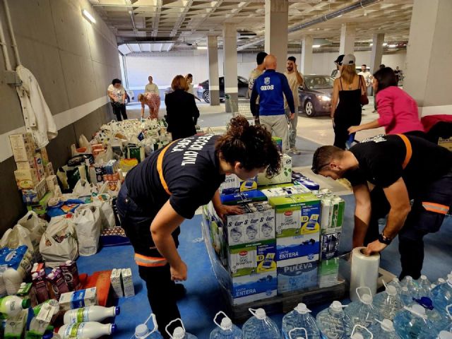 El Ayuntamiento de Lorca mantendrá abierto hasta el viernes por la tarde el punto de recogida de donaciones de IFELOR - 3, Foto 3